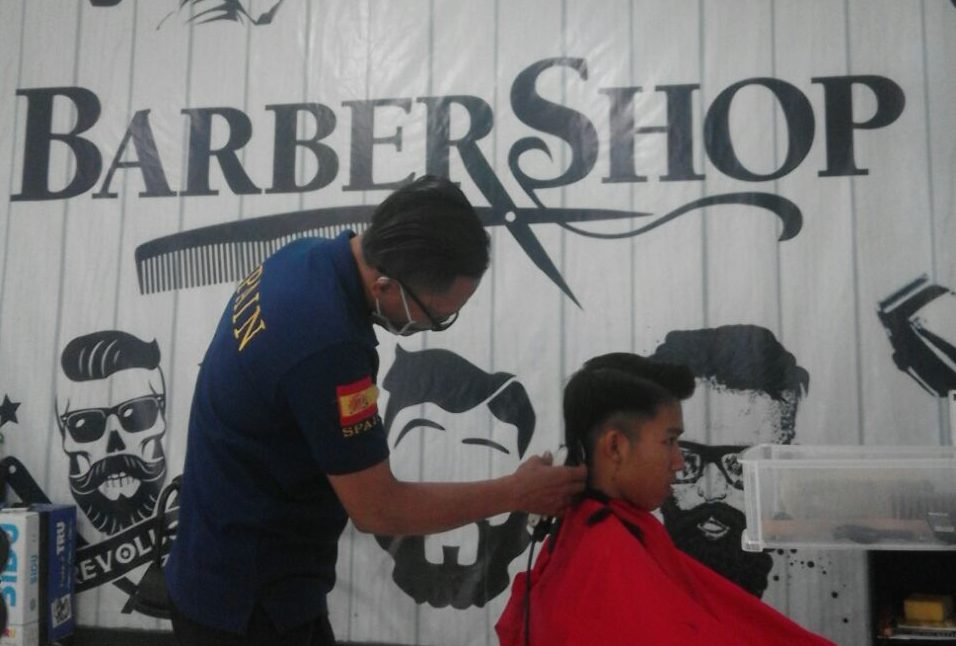 Barbershop Gaya Hidup Pria  Masa  Kini  LIGO ID